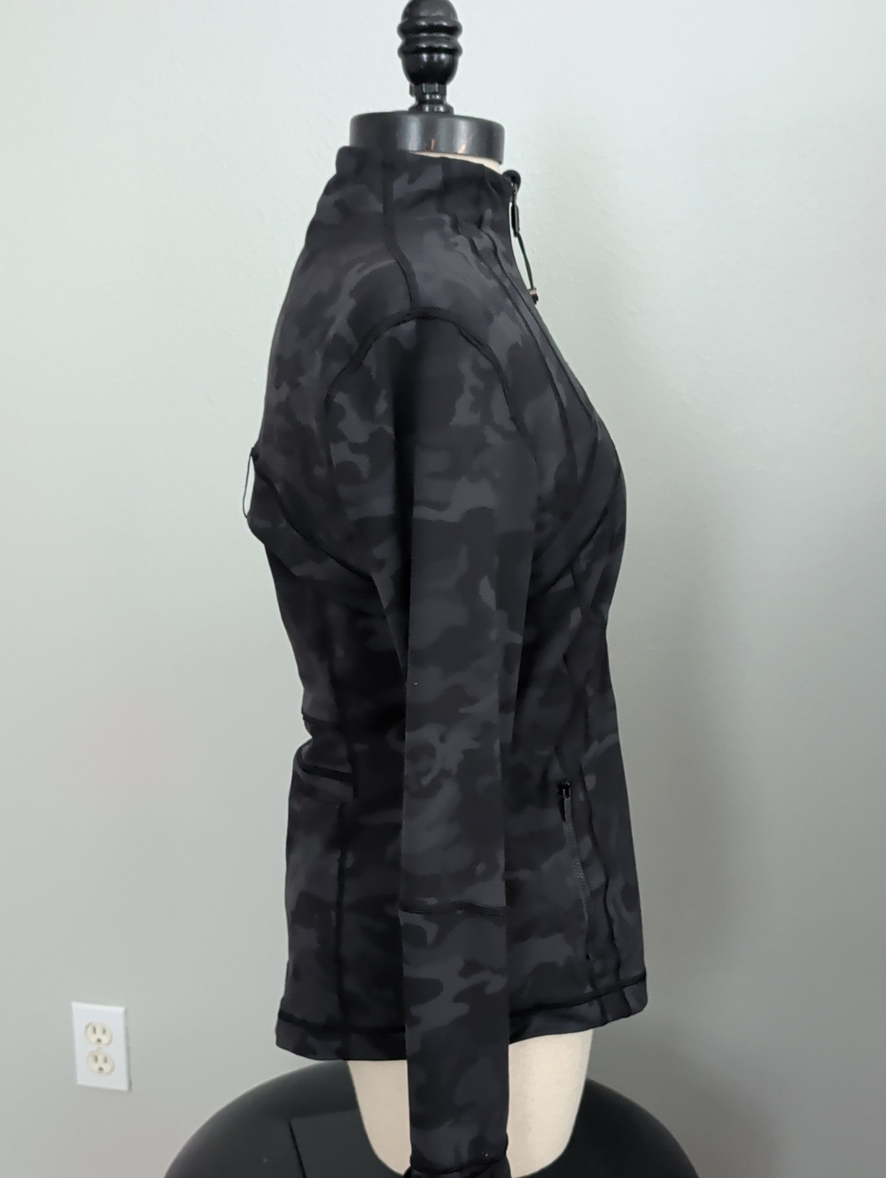 Lululemon Define Jacket - Picture 7 of 13
